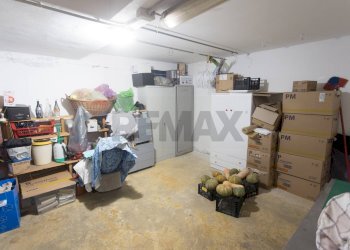 Dispensa di stoccaggio - Semi-detached house Fornio
 
21, Fidenza - photo 30