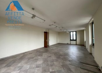 Foto 7 - Ufficio Via Martiri D'Italia
 
22, Caluso - foto 7