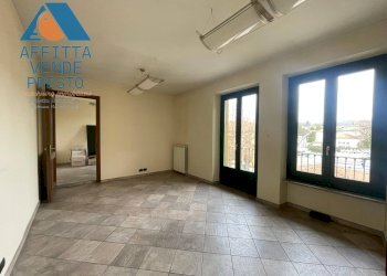 Foto 11 - Ufficio Via Martiri D'Italia
 
22, Caluso - foto 11