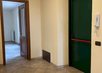 Foto 14 - Ufficio Via Martiri D'Italia
 
22, Caluso - foto 14