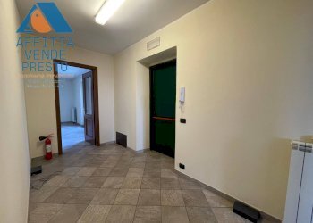 Foto 15 - Ufficio Via Martiri D'Italia
 
22, Caluso - foto 15