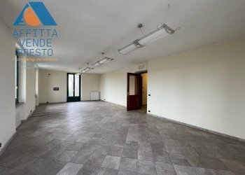 Foto 20 - Ufficio Via Martiri D'Italia
 
22, Caluso - foto 20