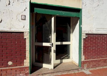 Edificio all\'aperto - Negozio Via Rio Persico
 
3, Carinola - foto 1