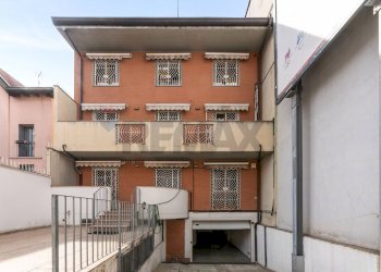 Edificio all\'aperto - Casa indipendente Viale Monza
71, Milano - foto 1