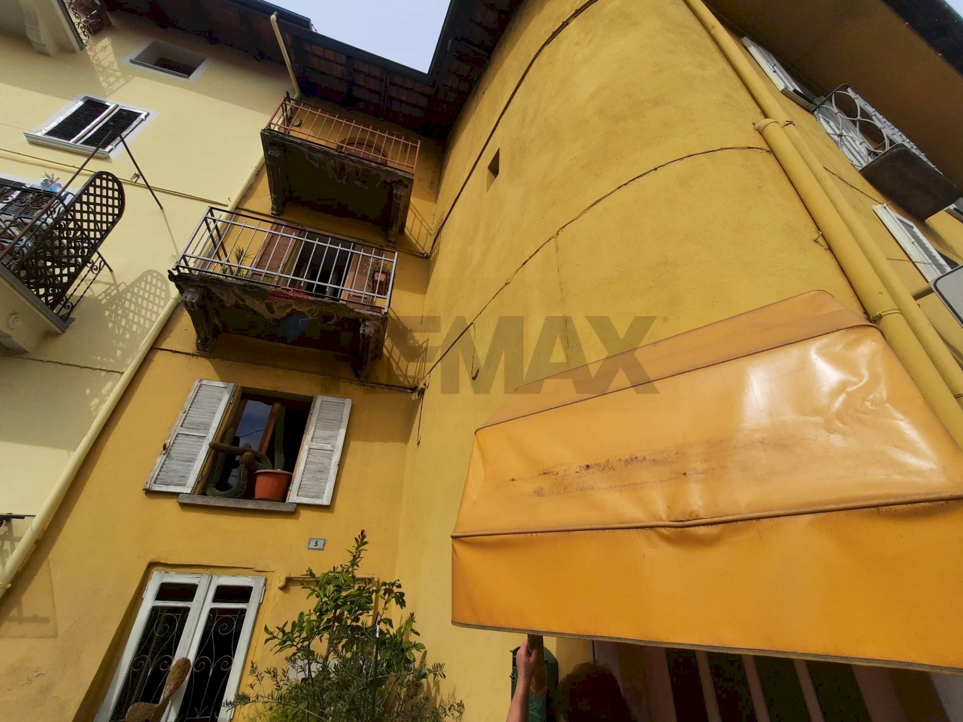 Edificio all\'aperto - Quadrilocale Via Tarquinio Grassi
7, Romagnano Sesia - foto 3
