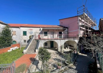 Casa all\'aperto - Casa semi indipendente TOCETO
 
88, Varese Ligure - foto 10