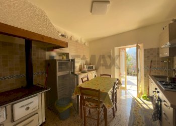 Cucina - Casa semi indipendente TOCETO
 
88, Varese Ligure - foto 26