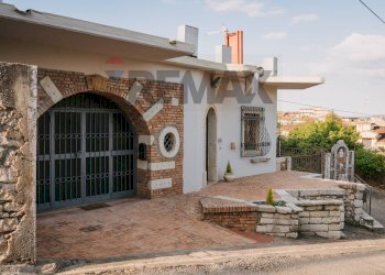 Casa all\'aperto - Commercial Premises Rupa Giardino
4, Grottaminarda - photo 2