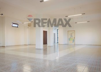 Stanza vuota - Commercial Premises Rupa Giardino
4, Grottaminarda - photo 6