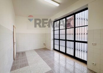 Stanza vuota - Commercial Premises Rupa Giardino
4, Grottaminarda - photo 16