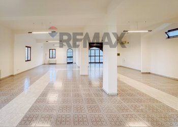 Stanza vuota - Commercial Premises Rupa Giardino
4, Grottaminarda - photo 17