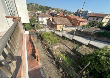 Edificio all\'aperto - Independent house Benevento - photo 11