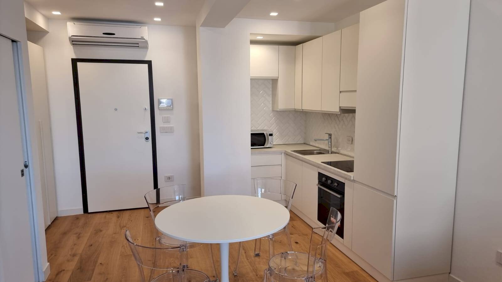 Foto 2 - Bilocale Via Torino
 
68, Milano - foto 2