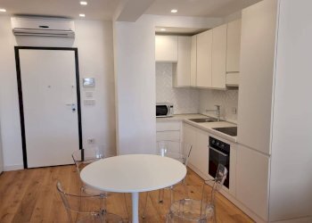 Foto 2 - Bilocale Via Torino
 
68, Milano - foto 2