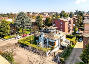 Edificio all\'aperto - Villa VIA PINDEMONTE
 
25, Reggio nell'Emilia - foto 3