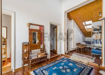 Hall / corridoio - Villa VIA PINDEMONTE
 
25, Reggio nell'Emilia - foto 26