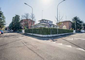 Edificio all\'aperto - Villa VIA PINDEMONTE
 
25, Reggio nell'Emilia - foto 43
