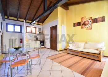 Sala da pranzo - Bilocale Via Gramsci
 
34, Arona - foto 4