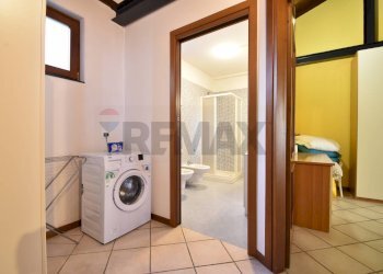 Bagno - Bilocale Via Gramsci
 
34, Arona - foto 10