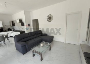 Sala da pranzo - Villa Via Simeto
 
13, Ragusa - foto 13