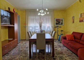 Sala da pranzo - Trilocale Via S. Camillo De Lellis
 
39, Chieti - foto 1