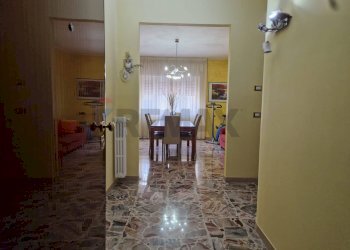 Sala da pranzo - Trilocale Via S. Camillo De Lellis
 
39, Chieti - foto 5