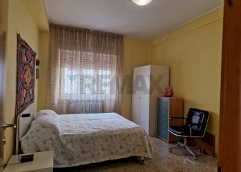 Camera / camera da letto - Trilocale Via S. Camillo De Lellis
 
39, Chieti - foto 11