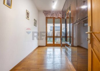 Stanza vuota - Casa semi indipendente Sant'Eufemia
 
288, Fara Filiorum Petri - foto 12