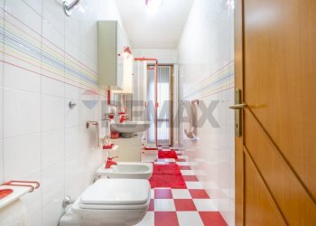 Bagno - Casa semi indipendente Sant'Eufemia
 
288, Fara Filiorum Petri - foto 14