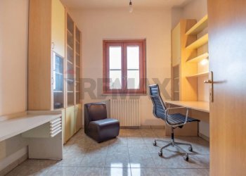 Ufficio - Casa semi indipendente Sant'Eufemia
 
288, Fara Filiorum Petri - foto 16