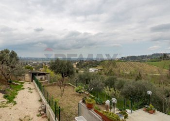 Giardino - Casa semi indipendente Orta
 
16, Chieti - foto 22