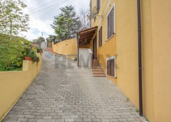 Edificio all\'aperto - Casa semi indipendente Orta
 
16, Chieti - foto 30