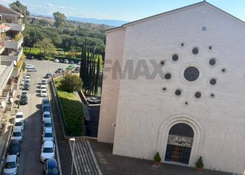 Edificio all\'aperto - Four-room apartment Via Eusebio Chini
 
66, Roma - photo 12