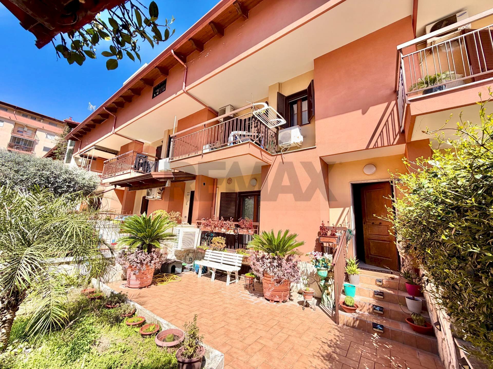 Casa all\'aperto - Villa a Schiera VIA TEVERE
 
80, Marano di Napoli - foto 2