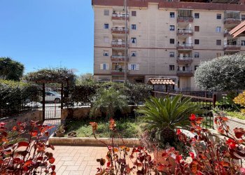 Edificio all\'aperto - Villa a Schiera VIA TEVERE
 
80, Marano di Napoli - foto 11