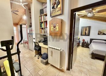 Hall / corridoio - Villa a Schiera VIA TEVERE
 
80, Marano di Napoli - foto 46