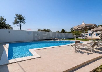 Piscina - Villa Via Dell'Asparagina
 
3, Vernole - foto 23