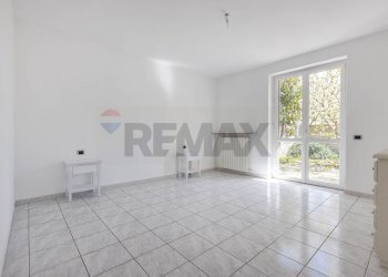 Stanza vuota - Villa Via Mincio
 
9, Olgiate Olona - photo 15