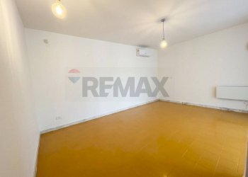 Stanza vuota - Bilocale Via Carducci
 
95, Campobasso - foto 4