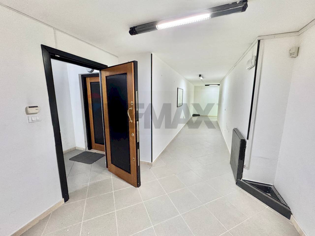 Hall / corridoio - Ufficio Via Degli Orti
4, Palermo - foto 2