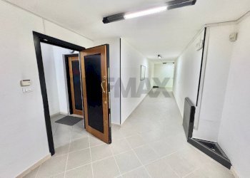 Hall / corridoio - Office Via Degli Orti
 
4, Palermo - photo 1