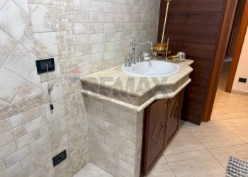 Bagno - Quadrilocale Via Generale Domenico Chinnici
 
58, Palermo - foto 22