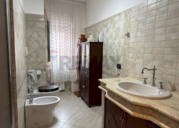 Bagno - Quadrilocale Via Generale Domenico Chinnici
 
58, Palermo - foto 24