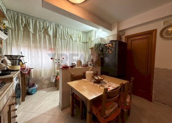 Sala da pranzo - Quadrilocale Via Generale Domenico Chinnici
 
58, Palermo - foto 13