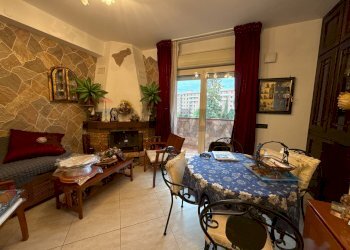 Sala da pranzo - Quadrilocale Via Generale Domenico Chinnici
 
58, Palermo - foto 7