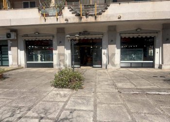 Edificio all\'aperto - Locale Commerciale Viale Francia
 
1, Palermo - foto 1