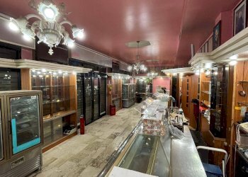 Ricezione / Lobby - Locale Commerciale Viale Francia
 
1, Palermo - foto 5