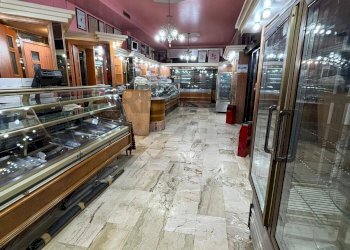 Ricezione / Lobby - Locale Commerciale Viale Francia
 
1, Palermo - foto 7