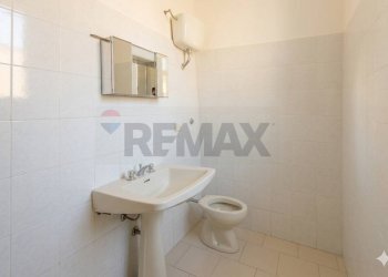 Bagno - Bilocale Piazza Umberto Primo
 
38/40, Binetto - foto 5