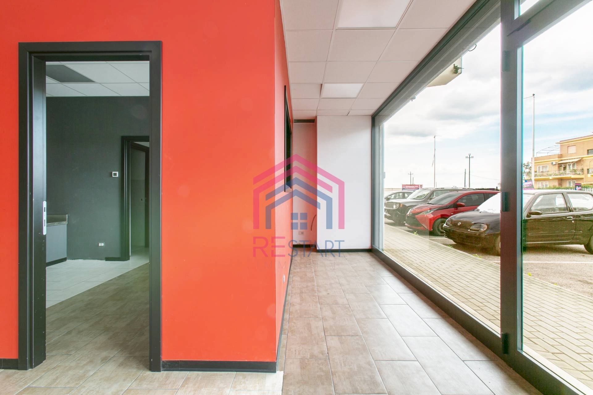 Foto 1 - Locale Commerciale via laurentina
 
157, Pomezia - foto 1